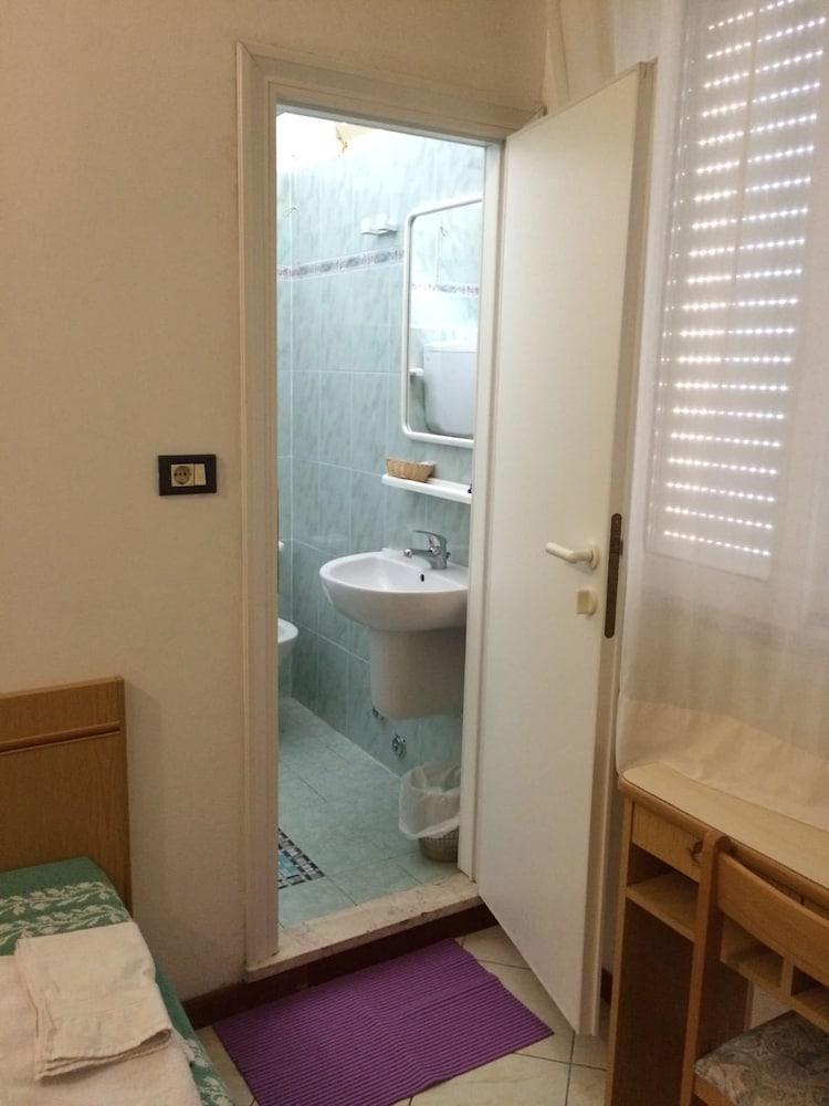 Hotel Tre Grazie Rimini Kültér fotó