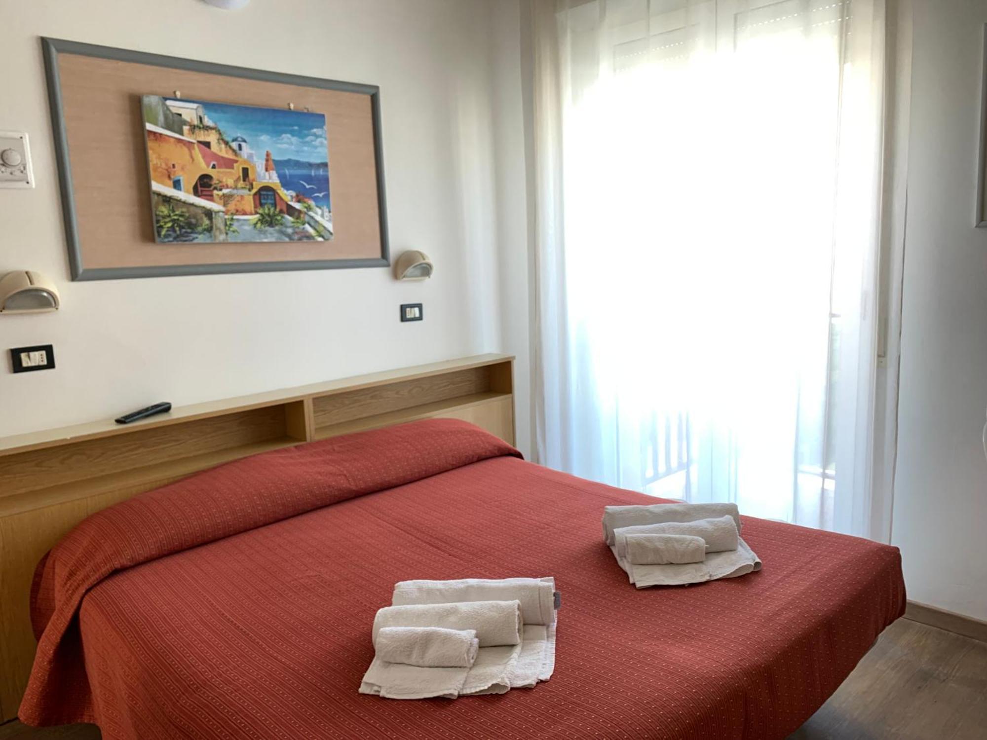 Hotel Tre Grazie Rimini Kültér fotó