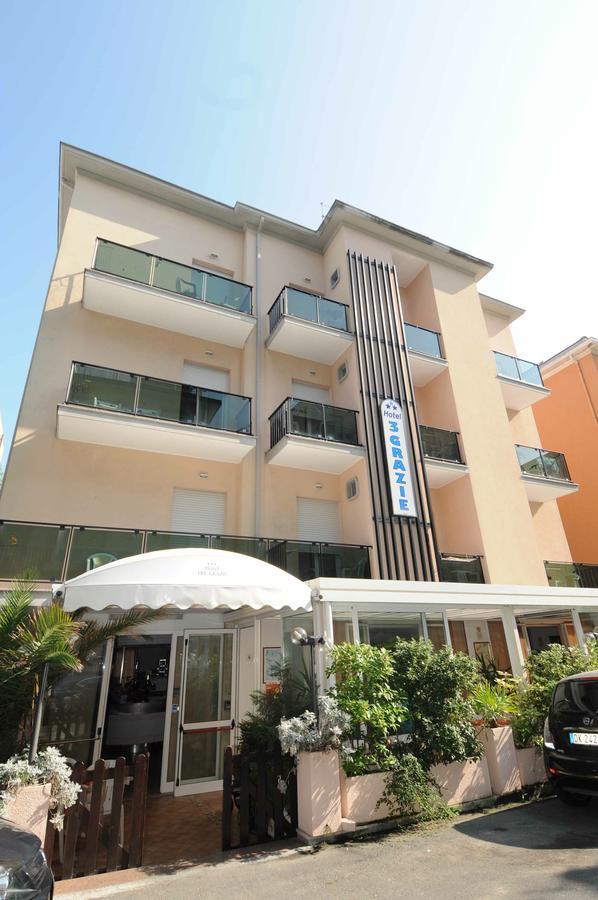 Hotel Tre Grazie Rimini Kültér fotó