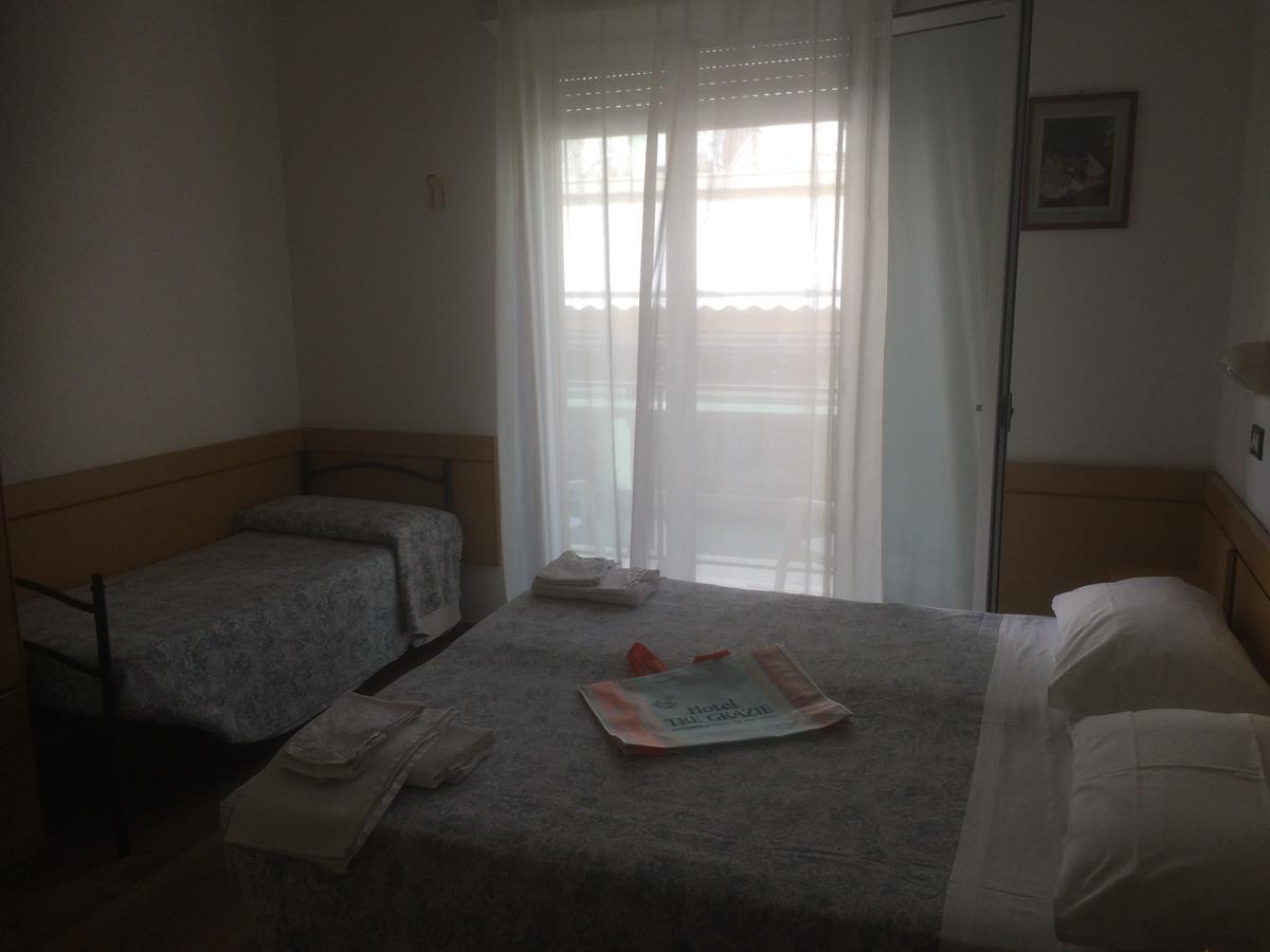 Hotel Tre Grazie Rimini Kültér fotó