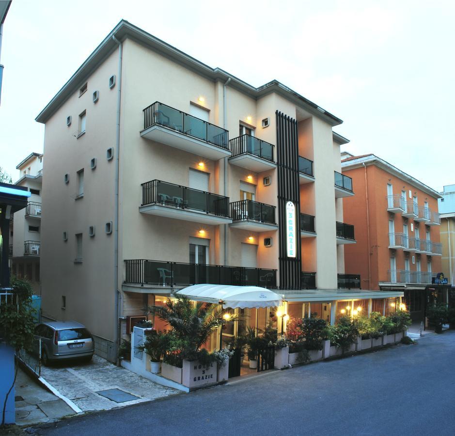 Hotel Tre Grazie Rimini Kültér fotó